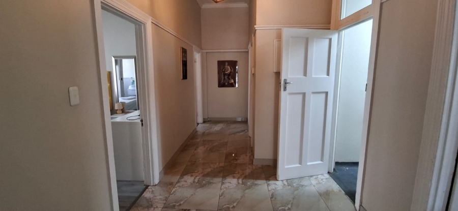 8 Bedroom Property for Sale in Southernwood Eastern Cape